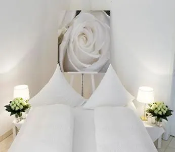 Hotel Villa Falkenberg Düsseldorf 3*,